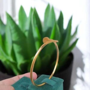 Bracelet clou cartier doré
